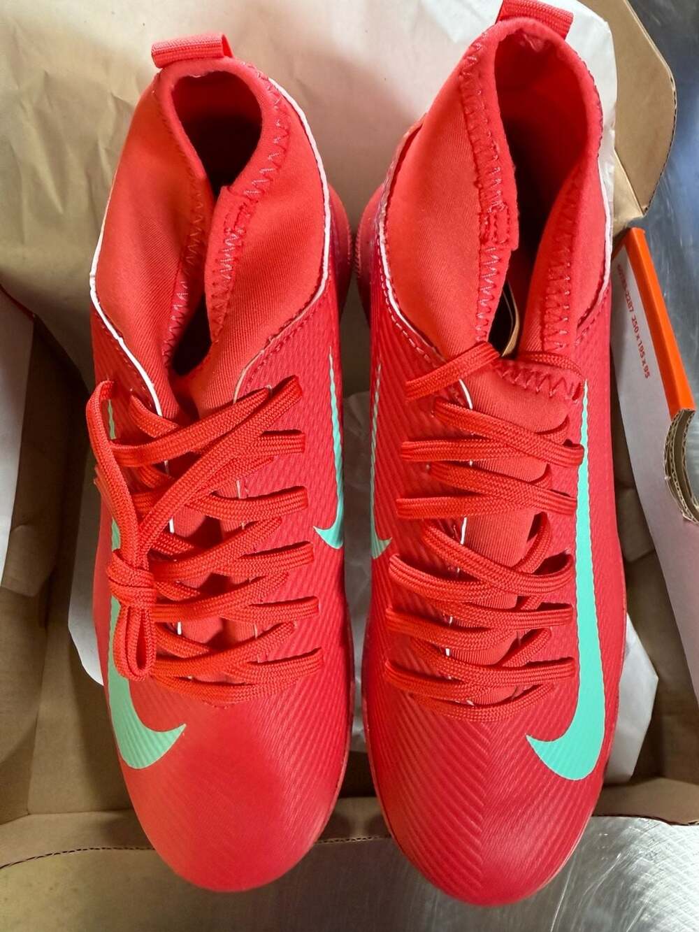 Nike JR Superfly 10 Club TF Soccer Shoes Ember Glow/Aurora Green Size 3.5Y